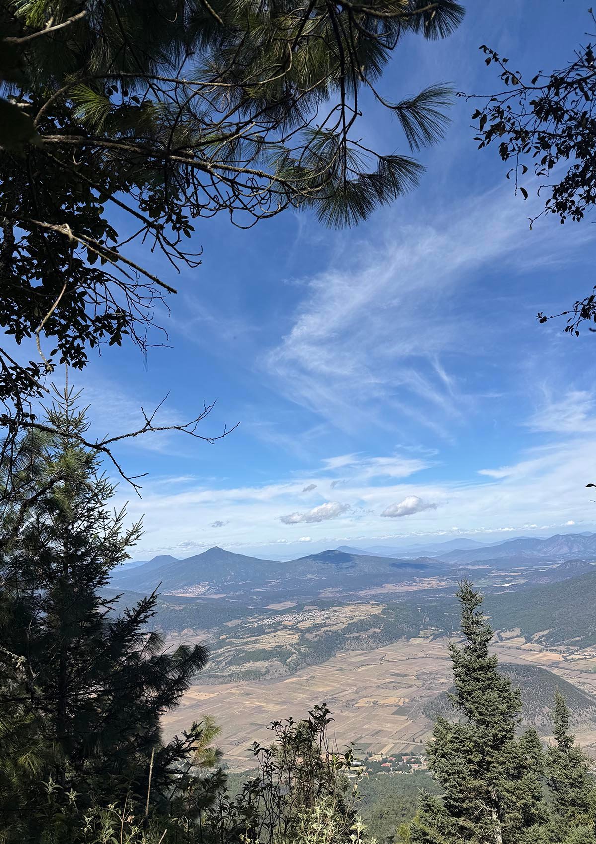 Paisaje natural visto desde el Cerro de San Marcos en Cherán, Michoacán